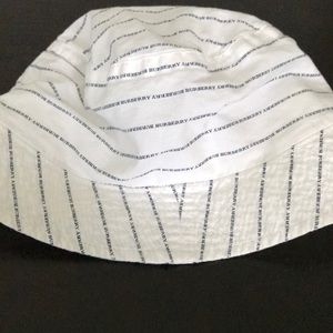 Burberry sun hat